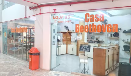 Ponto comercial à venda na Rua Senhor dos Passos, 235, Centro Histórico, Porto Alegre, 101 m2 por R$ 450.000