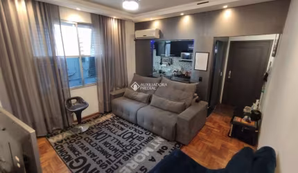 Apartamento com 2 quartos à venda na Avenida Farrapos, 975, Floresta, Porto Alegre, 57 m2 por R$ 190.000
