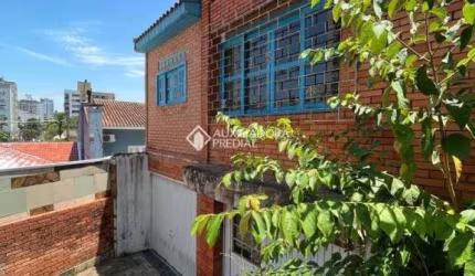 Casa com 4 quartos à venda na Rua Geraldo Souza Moreira, 270, Passo da Areia, Porto Alegre, 160 m2 por R$ 533.000