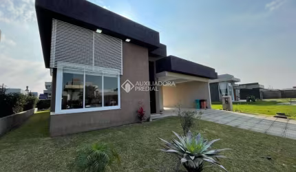 Casa em condomínio fechado à venda na HONORIO GERMANO, 2009, Centro, Capão da Canoa, 200 m2 por R$ 1.250.000