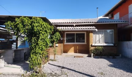 Casa com 2 quartos à venda na PROFESSOR VICENTE MANOEL SILVEIRA, 60, Pinheira, Palhoça, 50 m2 por R$ 350.000