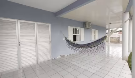 Casa com 4 quartos à venda na DOS PARATIS, 95, Pinheira, Palhoça, 101 m2 por R$ 990.000