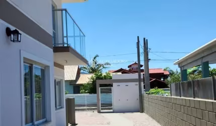 Casa com 2 quartos à venda na Clevelândia, 123, Enseada de Brito, Palhoça, 140 m2 por R$ 490.000