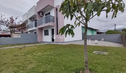 Casa com 2 quartos à venda na Cuba, 77, Enseada de Brito, Palhoça, 68 m2 por R$ 750.000