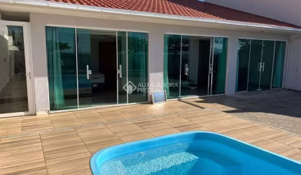 Casa com 4 quartos à venda na Avenida Ari Amâncio da Silveira, 200, Praia de Fora, Palhoça, 200 m2 por R$ 1.650.000