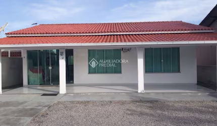 Casa com 3 quartos à venda na Rua Tradição, 1025, Enseada de Brito, Palhoça, 120 m2 por R$ 650.000