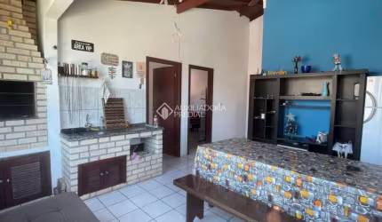 Casa com 3 quartos à venda na Cardida Freitas da Rosa, 446, Praia do Meio, Palhoça, 253 m2 por R$ 1.168.000