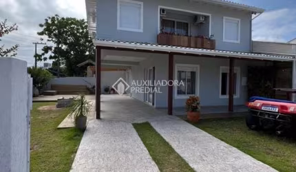 Casa com 4 quartos à venda na da Amizade, 17, Pinheira, Palhoça, 141 m2 por R$ 1.300.000