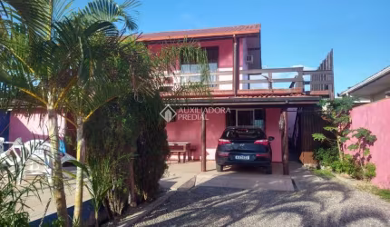 Casa com 6 quartos à venda na Andira, 84, Praia do Sonho, Palhoça, 240 m2 por R$ 1.219.000