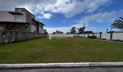 Terreno em condomínio fechado à venda na Rodovia Aparício Ramos Cordeiro, 1, Campeche, Florianópolis, 651 m2 por R$ 1.700.000