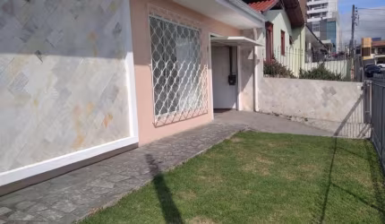 Casa com 3 quartos à venda na Rua Antônio Luiz Medeiros, 29, Barreiros, São José, 195 m2 por R$ 849.000