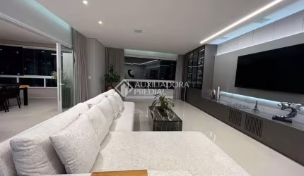 Cobertura com 3 quartos à venda na Rua Mar Del Plata, 340, Barreiros, São José, 215 m2 por R$ 3.180.000