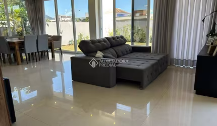 Casa em condomínio fechado com 4 quartos à venda na Rodovia Aparício Ramos Cordeiro, 180, Campeche, Florianópolis, 306 m2 por R$ 2.900.000