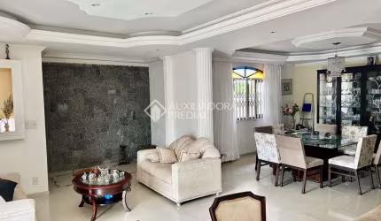 Casa com 4 quartos à venda na Rua Waldemar Ouriques, 300, Capoeiras, Florianópolis, 280 m2 por R$ 2.500.000
