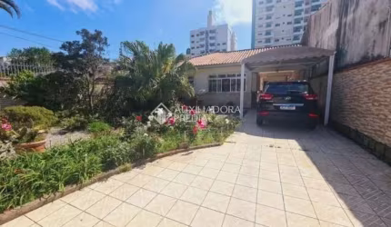 Casa com 3 quartos à venda na Avenida Atlântica, 753, Jardim Atlântico, Florianópolis, 300 m2 por R$ 800.000