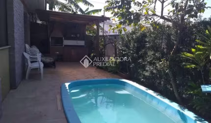 Casa com 3 quartos à venda na José Maykot, 30, Estreito, Florianópolis, 320 m2 por R$ 1.500.000