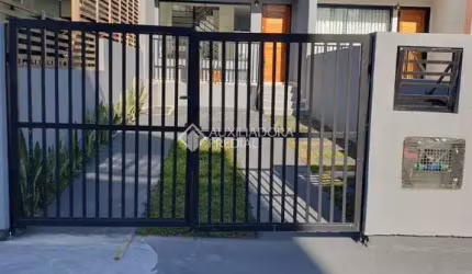 Casa com 2 quartos à venda na Rua Augusto Jorge Brüggemann, 515, Areias, São José, 120 m2 por R$ 490.000