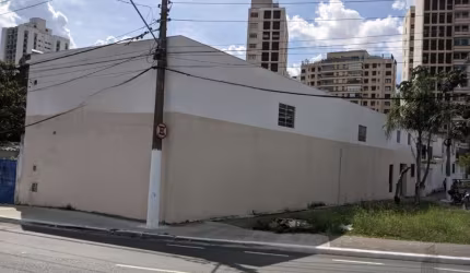 Galpão Comercial de Alto Padrão no Ipiranga: 2 Salas, 4 Banheiros, 340m² - São Paulo-SP