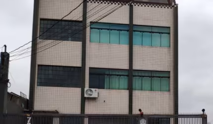 Prédio Comercial de 500m² à venda na Vila Firmiano Pinto, São Paulo-SP: Localização estratégica e estrutura completa!