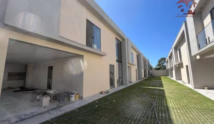 Casa com 4 dormitórios à venda, 180 m² por R$ 780.000,00 - Buraquinho	 - Lauro de Freitas/BA