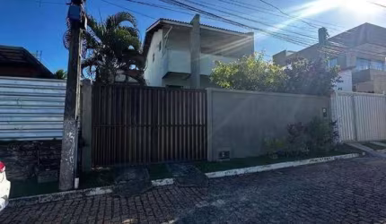 Casa com 3 dormitórios, 200 m² - venda por R$ 500.000 ou aluguel por R$ 3.920/mês - Caixa D'Água - Lauro de Freitas/BA