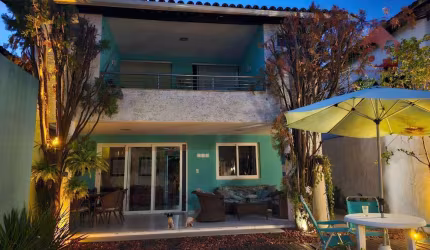 Casa com 4 dormitórios à venda, 400 m² por R$ 950.000 - Buraquinho - Lauro de Freitas/BA