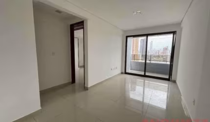 Alugo ótimo apartamento no 8º andar  com moveis planejados próximo ao Bessa Shopping