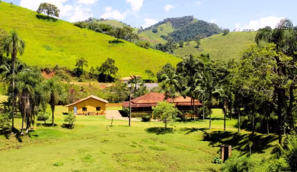 Sitio encantador à venda em Cambuí