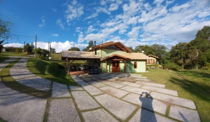 CASA À VENDA EM CONDOMINIO FECHADO - Residencial Ecológico