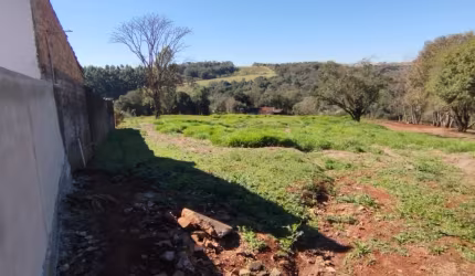 Chácara dentro da cidade no Jardim Universitário