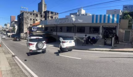 Casa Comercial para Venda Excelente imóvel para uso comercial em Coqueiros. FLORIANOPOLIS