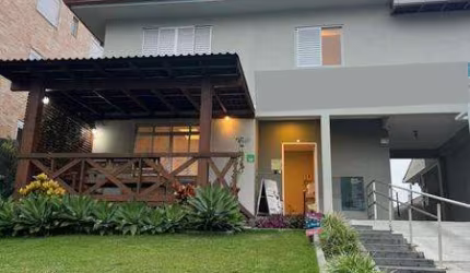 Casa Comercial para Venda Excelente casa para uso comerical com terreno de 576m2 no Estreito FLORIANOPOLIS