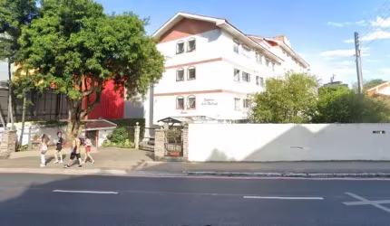 Apartamento para Aluguel Apartamento de 2 dormitórios (suíte), com armários e garagem em Coqueiros. FLORIANOPOLIS