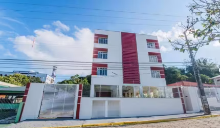Apartamento para Venda Apartamento de 50m² com dormitório e Garagem. FLORIANOPOLIS