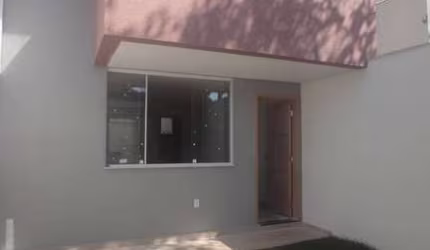 LINDA CASA 3 QUARTOS, SUÍTE, 2 VAGAS - BAIRRO ITAPOÃ
