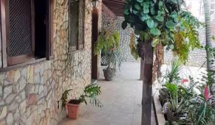 Vendo lote com duas casas no bairro Santa Branca - BH