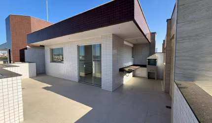 Vendo cobertura três quartos sendo uma suíte bairro Coração Eucarístico/BH