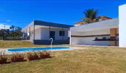 Vendo casa no Condomínio Vale do Luar / Jaboticatubas - MG