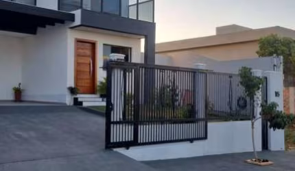 Vendo casa condomínio fechado três quatros sendo uma suíte – Lagoa Santa/MG