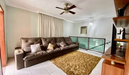 excelente casa de quatro quartos, suite e três vagas no Vila Cloris