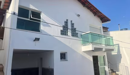 Vendo casa três quartos sendo uma suíte – São João Batista/BH