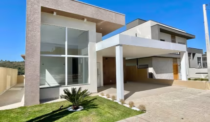 Casa Pronta para morar à venda no Condomínio Buona Vita em Atibaia.