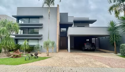 Linda Casa à venda no Condomínio Shambala II em Atibaia .