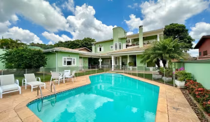 Casa à venda no Condomínio Shambala I em Atibaia. Com 4 dormitórios