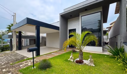 Casa térrea pronta para morar á venda no Condomínio Terras de Atibaia