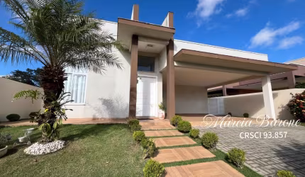 Maravilhosa casa á venda no Condomínio Shambala II em Atibaia -SP !!!!!
