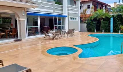 Casa com 5 quartos à venda em Jurerê Internacional, Florianópolis  por R$ 14.000.000