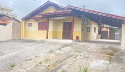 Casa com 3 quartos à venda no Ingleses, Florianópolis  por R$ 950.000