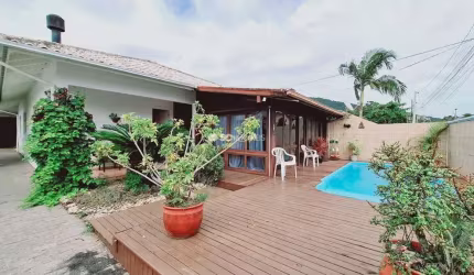 Casa com 3 quartos à venda no Ingleses, Florianópolis  por R$ 770.000