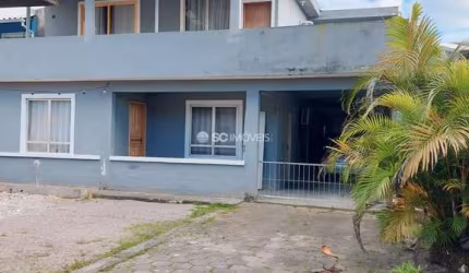 Casa com 8 quartos à venda no Ingleses, Florianópolis  por R$ 820.000